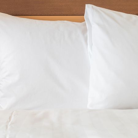 Holiday Inn Express & Suites North Topeka Ngoại thất bức ảnh