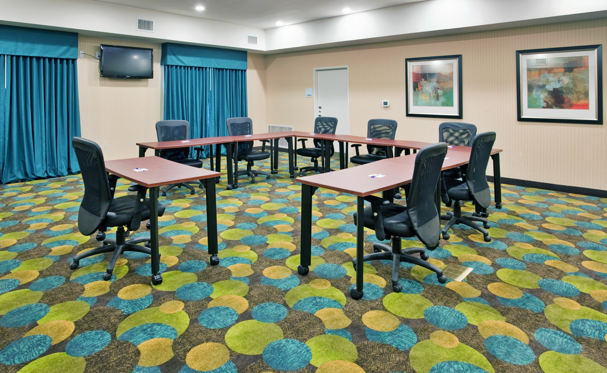 Holiday Inn Express & Suites North Topeka Ngoại thất bức ảnh